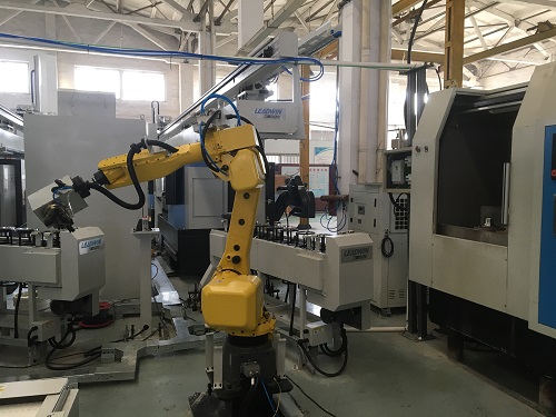 2021年3月为青岛某机械制造有限公司-设计制造的0.4米双工位立式淬火加工中心